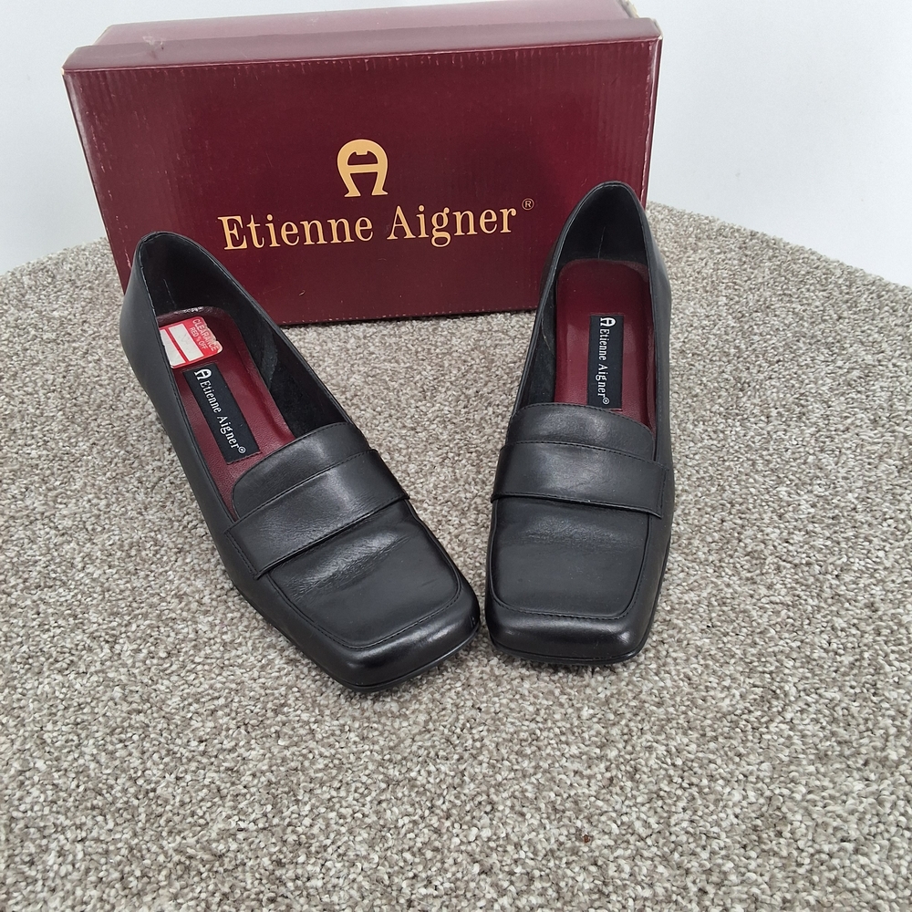 Etienne Aigner  Sz 8 Black Leather Loafers